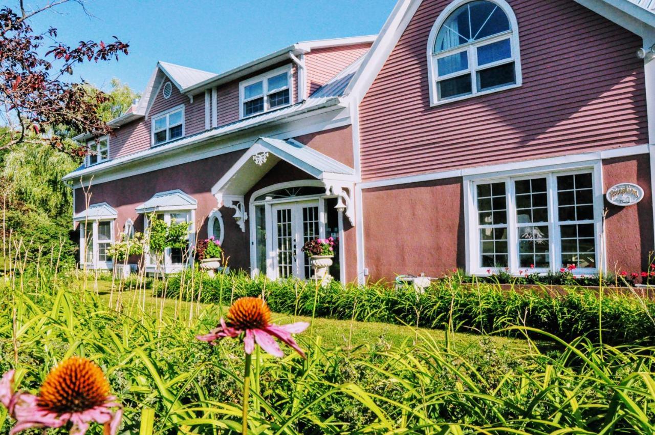 Auberge Le Tricorne North Hatley Exterior photo