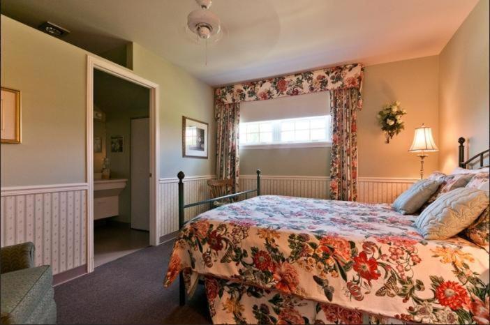 Auberge Le Tricorne North Hatley Room photo